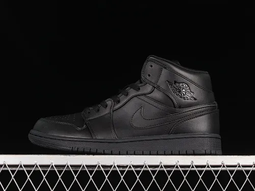 All categories Air Jordan Jordan series basketball shoes Air Jordan 1 Mid Air Jordan 1 Mid AJ1 Joe 1 all black Zhongbang basketball shoes 554724-093